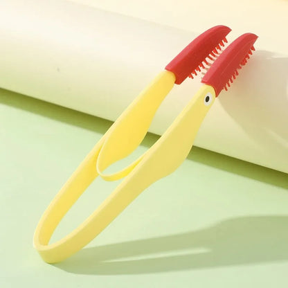 Gentle pet tear stain cleaning brush
