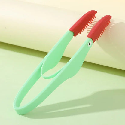 Gentle pet tear stain cleaning brush