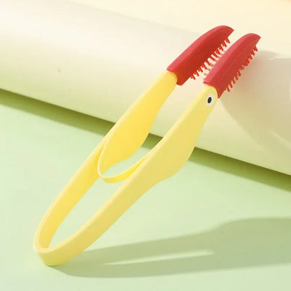 Gentle pet tear stain cleaning brush