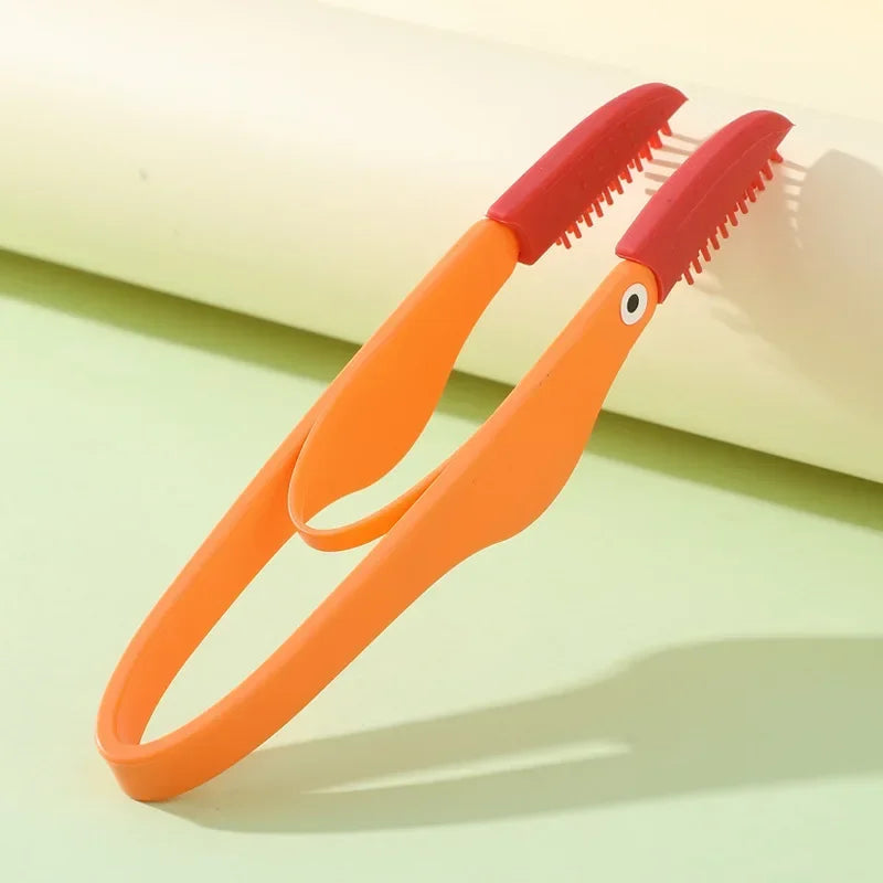 Gentle pet tear stain cleaning brush
